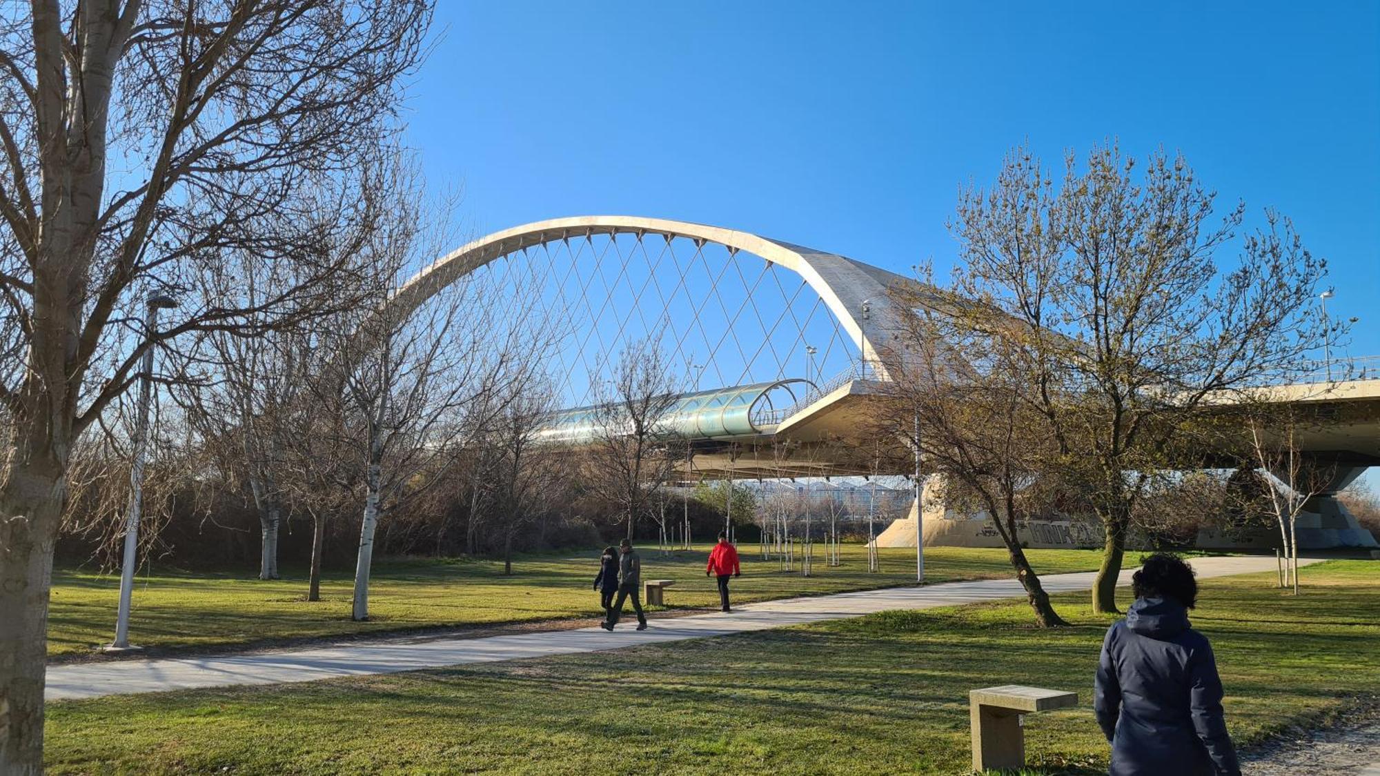 Mirador Del Portillo Zaragoza Bagian luar foto